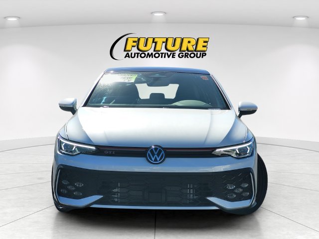 Used 2026  Volkswagen SE image 2