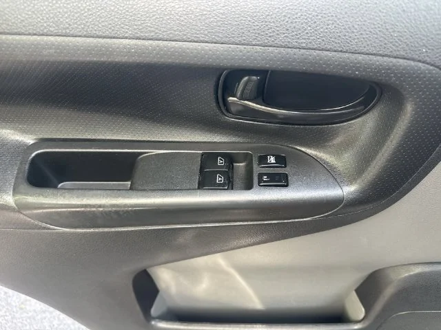 Used 2020 White Nissan S image 27