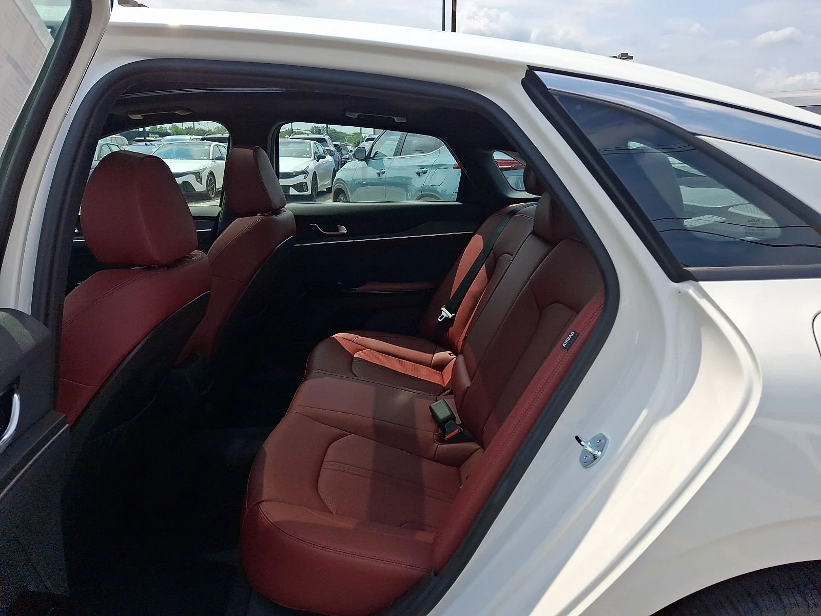 New 2026 White Kia GT-Line image 8