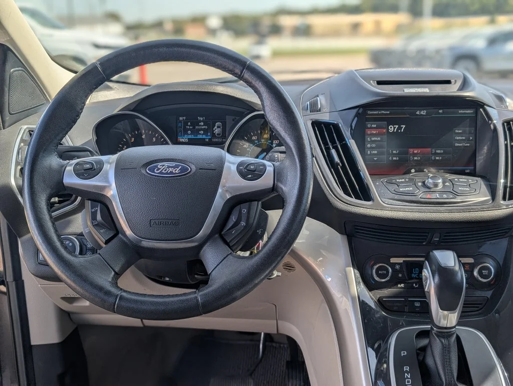 Used 2013 Gray Ford SEL image 12