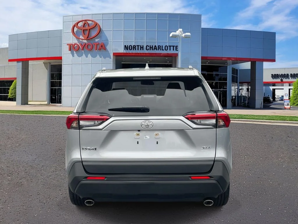 2023 Toyota RAV4 XLE Premium - Photo 7