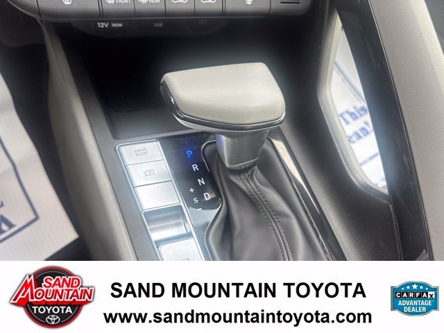 Used 2025 White Hyundai SEL Convenience image 18