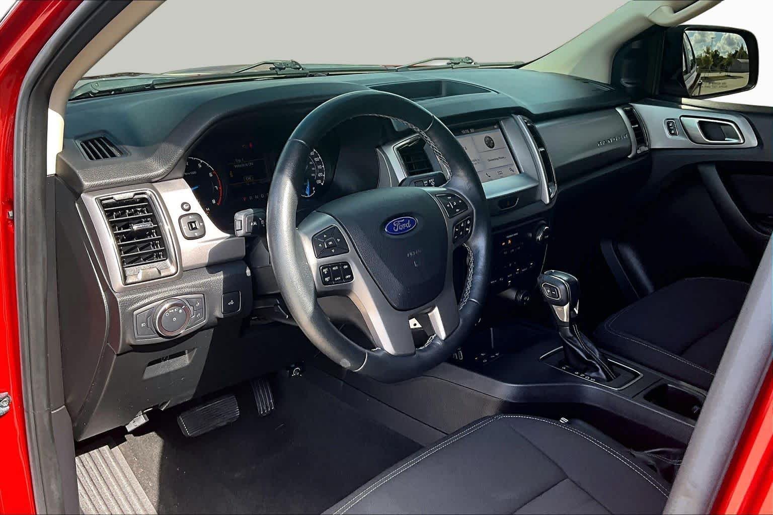 Used 2019 Hot Pepper Red Metallic Tinted Clearcoat Ford XLT image 16