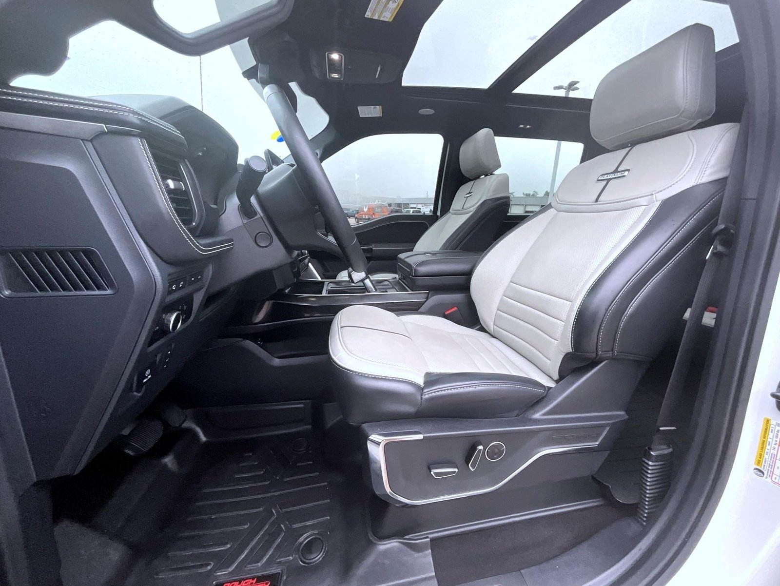 Used 2024 White Ford Platinum image 11