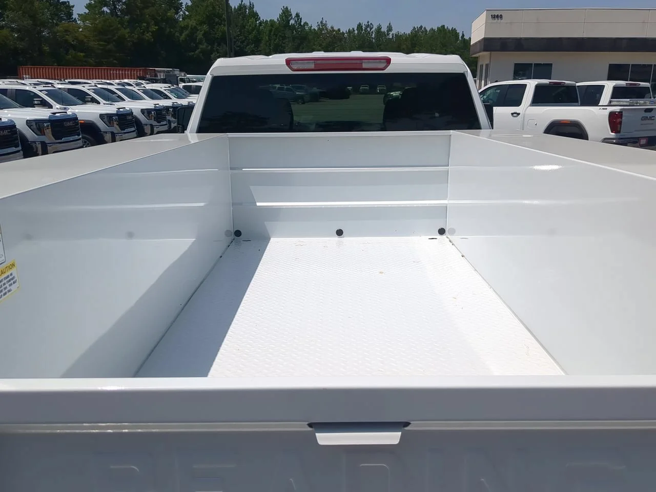 New 2026 Summit White GMC Pro image 24