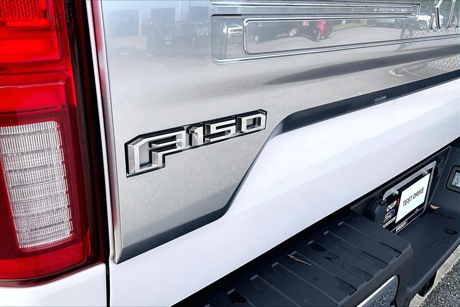 Used 2018 White Platinum Metallic Tri-Coat Ford King Ranch image 31