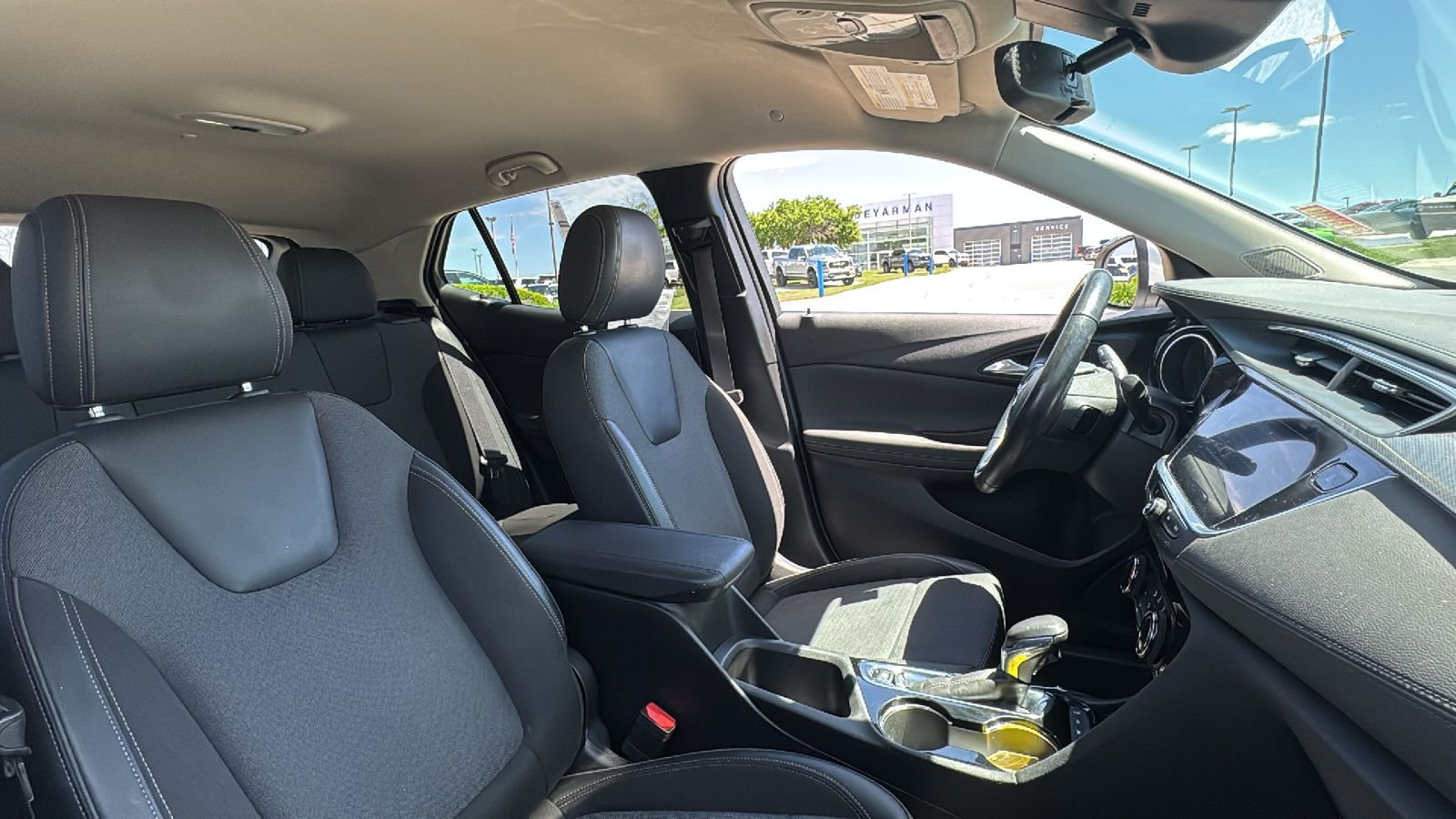 Used 2022 White Buick Preferred image 15