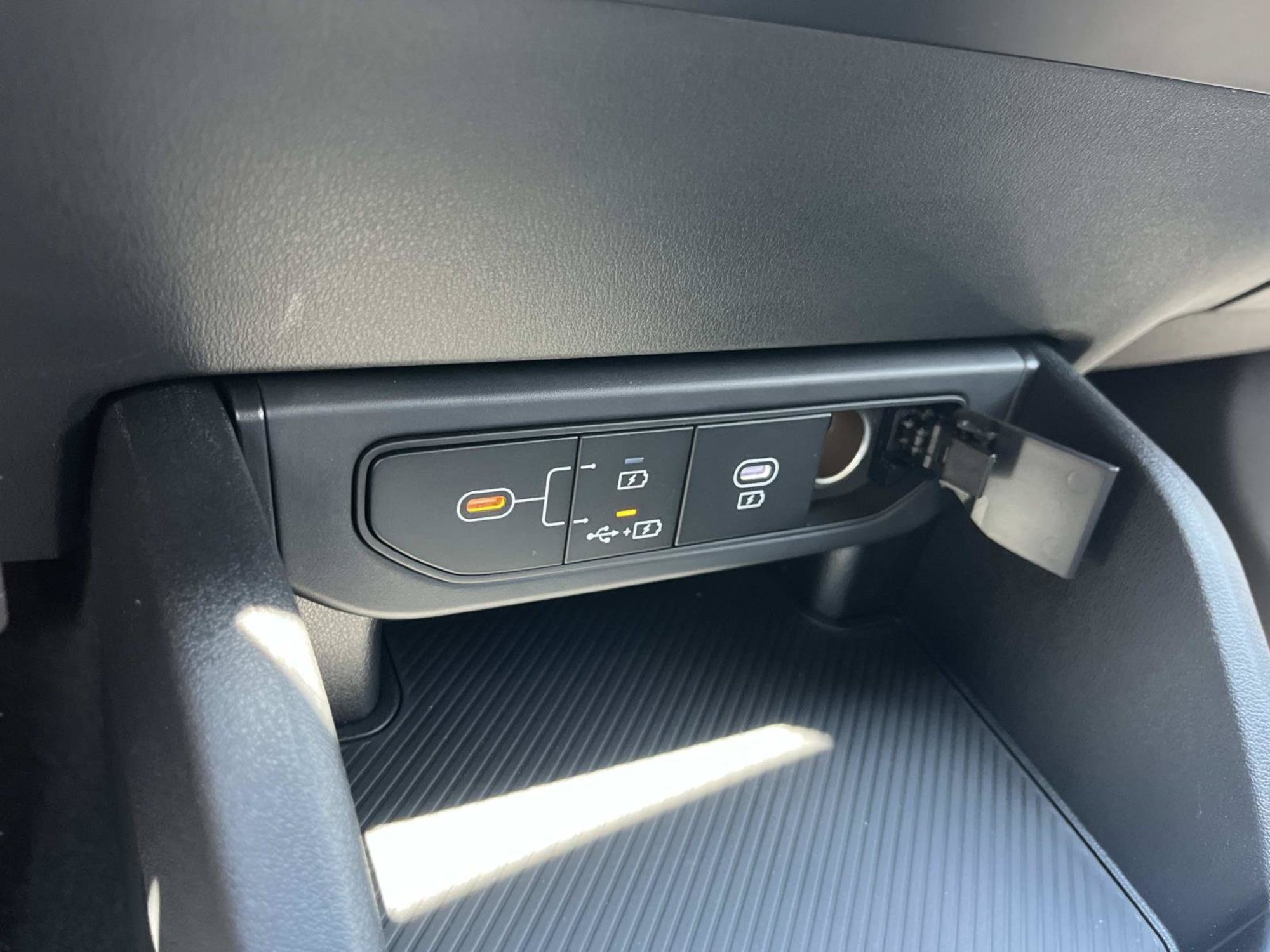 New 2026 Interstellar Gray Kia LXS image 25