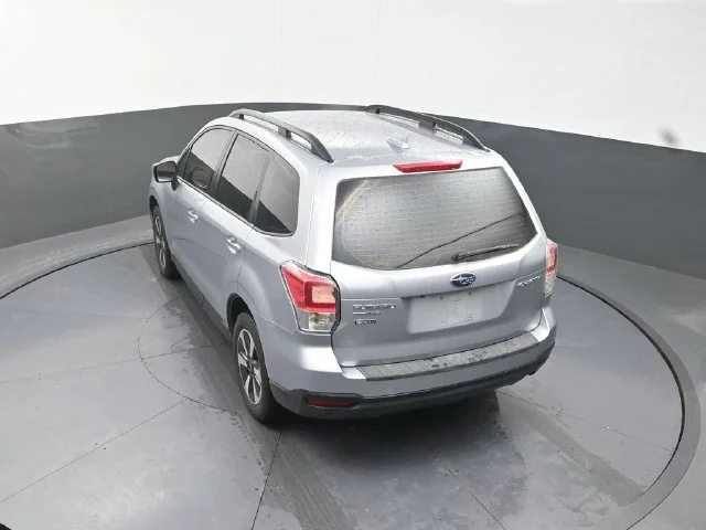 Used 2018 Silver Subaru 2.5i image 27