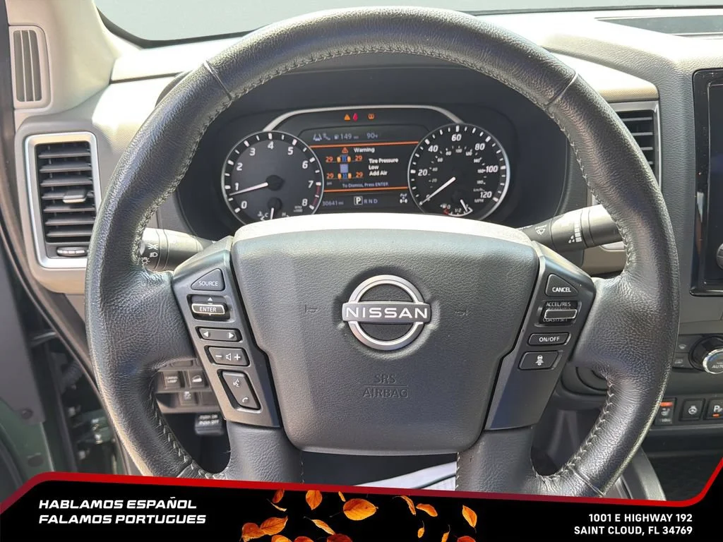 Used 2022 Green Nissan Crew Cab SV 4x4 image 17