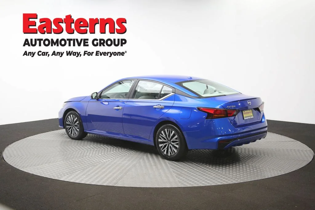 Used 2025 Blue Nissan 2.5 SV image 62