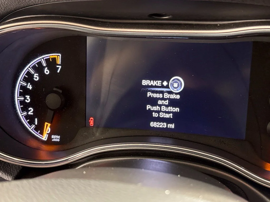 Used 2022 Black Jeep Laredo E image 29