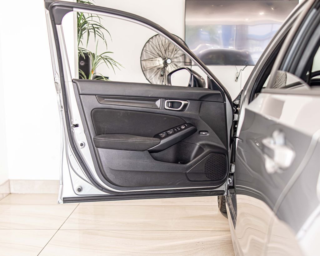Used 2025 Silver Honda Sport image 28