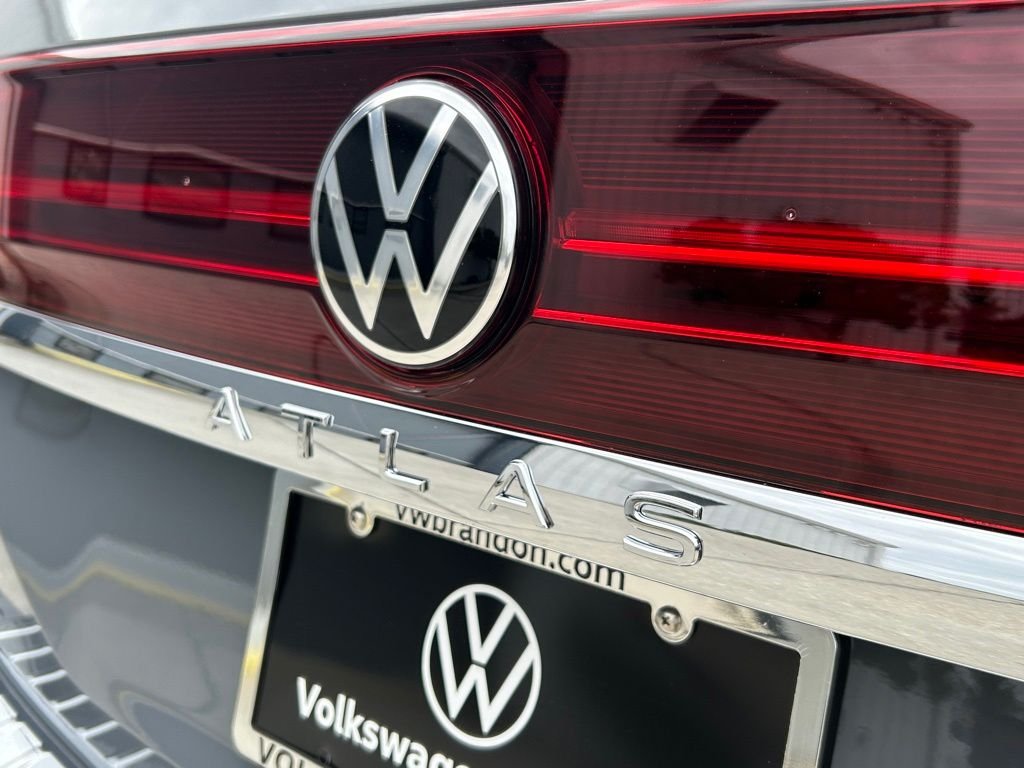 New 2026 Gray Volkswagen SE w/Technology image 46