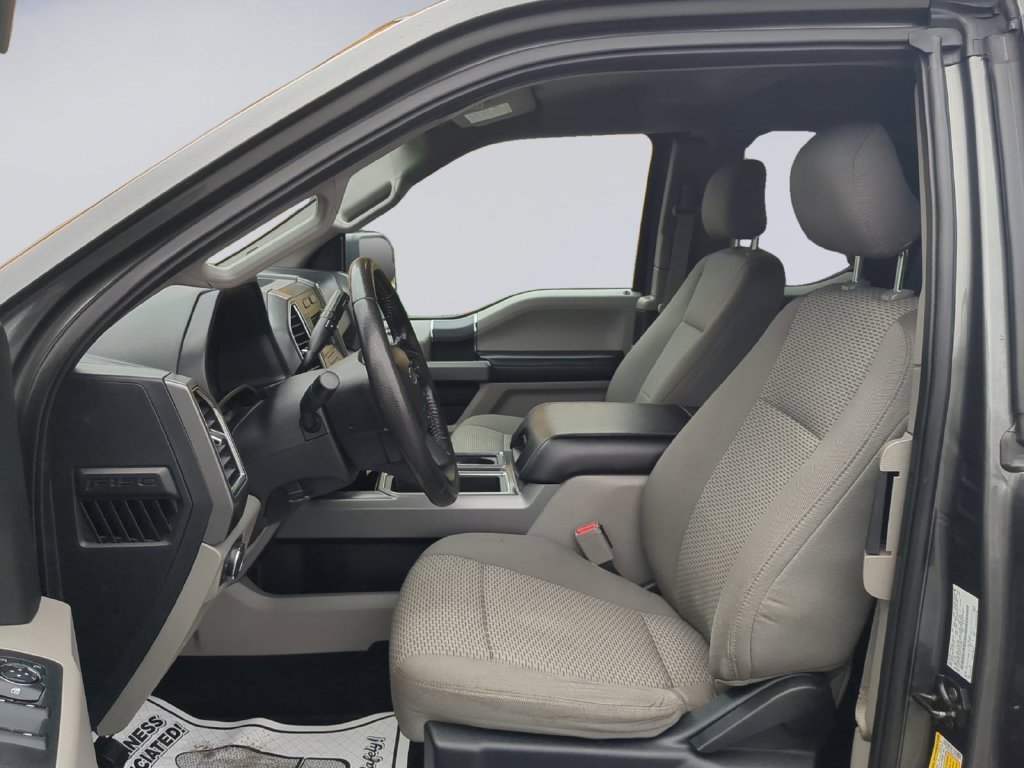 Used 2016 Gray Ford XLT image 12