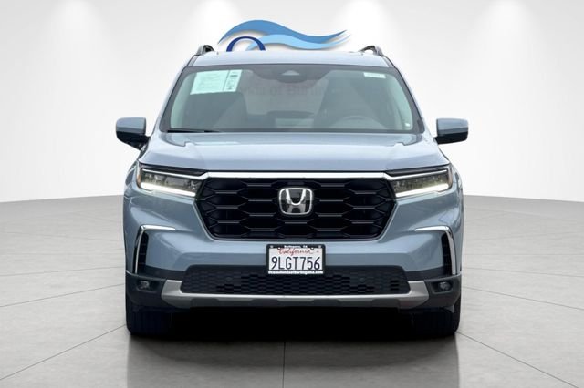 Certified Used 2024 Sonic Gray Pearl Honda Touring image 9
