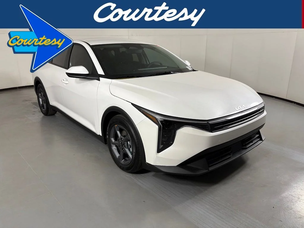 New 2026 Snow White Pearl Kia LXS image 1