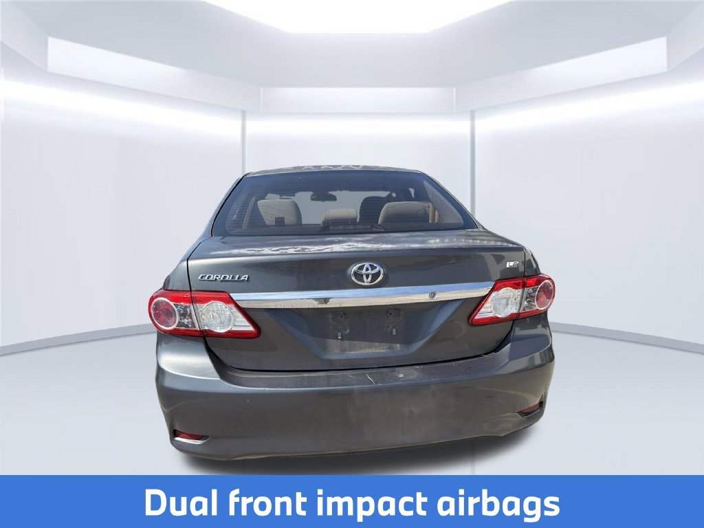 Used 2013 Gray Toyota LE image 9