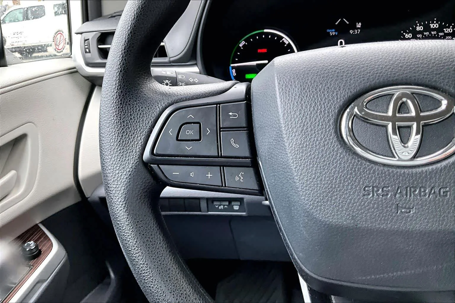 Used 2024 Ice Cap Toyota LE image 22