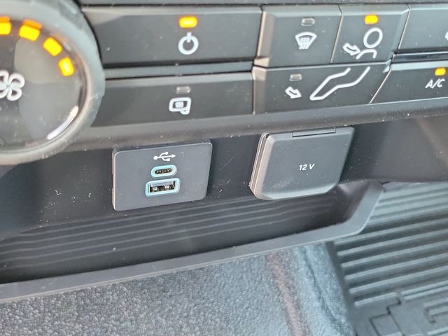 New 2026 Oxford White Ford F-550® XL image 10