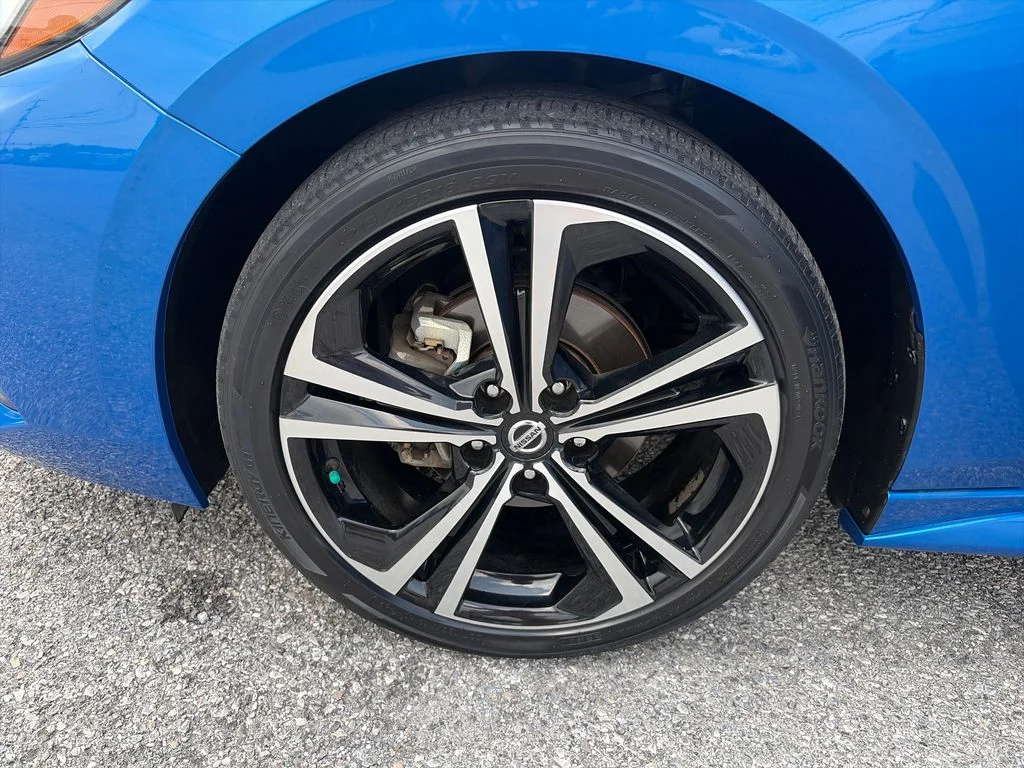 Used 2022 Blue Nissan SR image 27