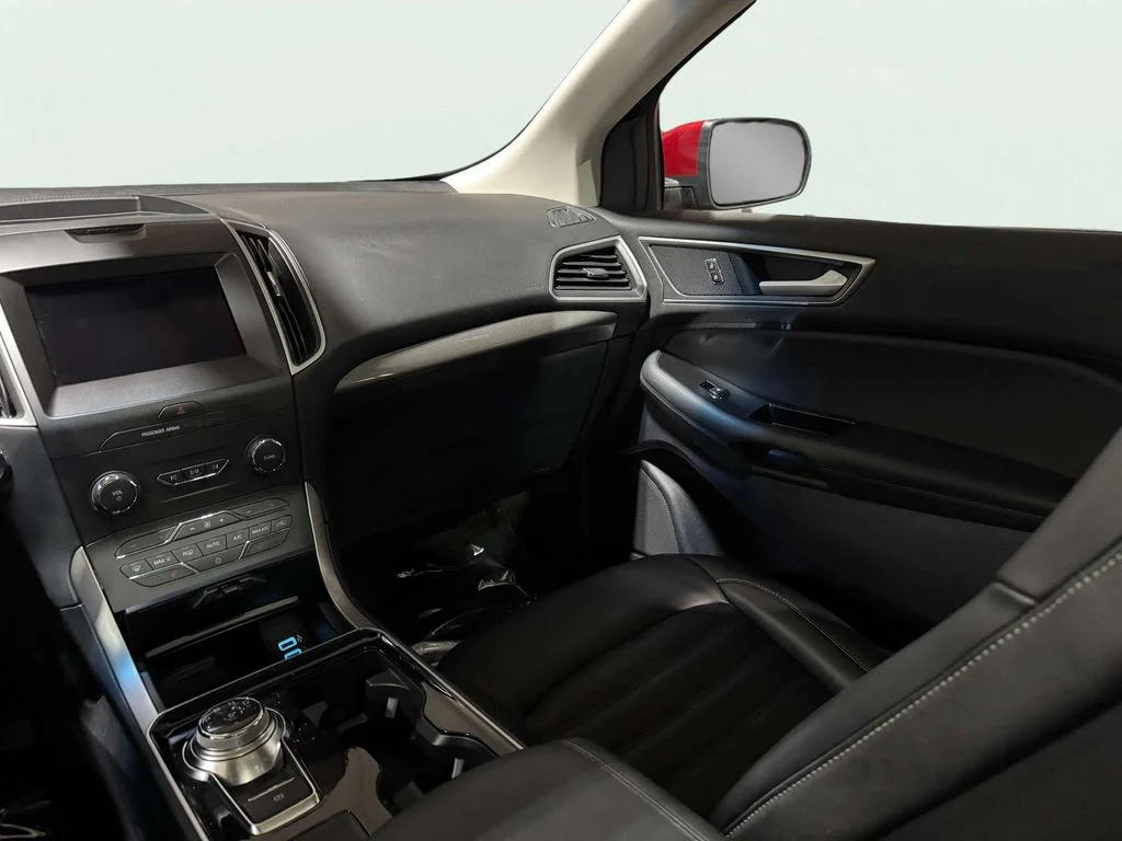 Used 2020 Rapid Red Metallic Tinted Clearcoat Ford SEL image 11
