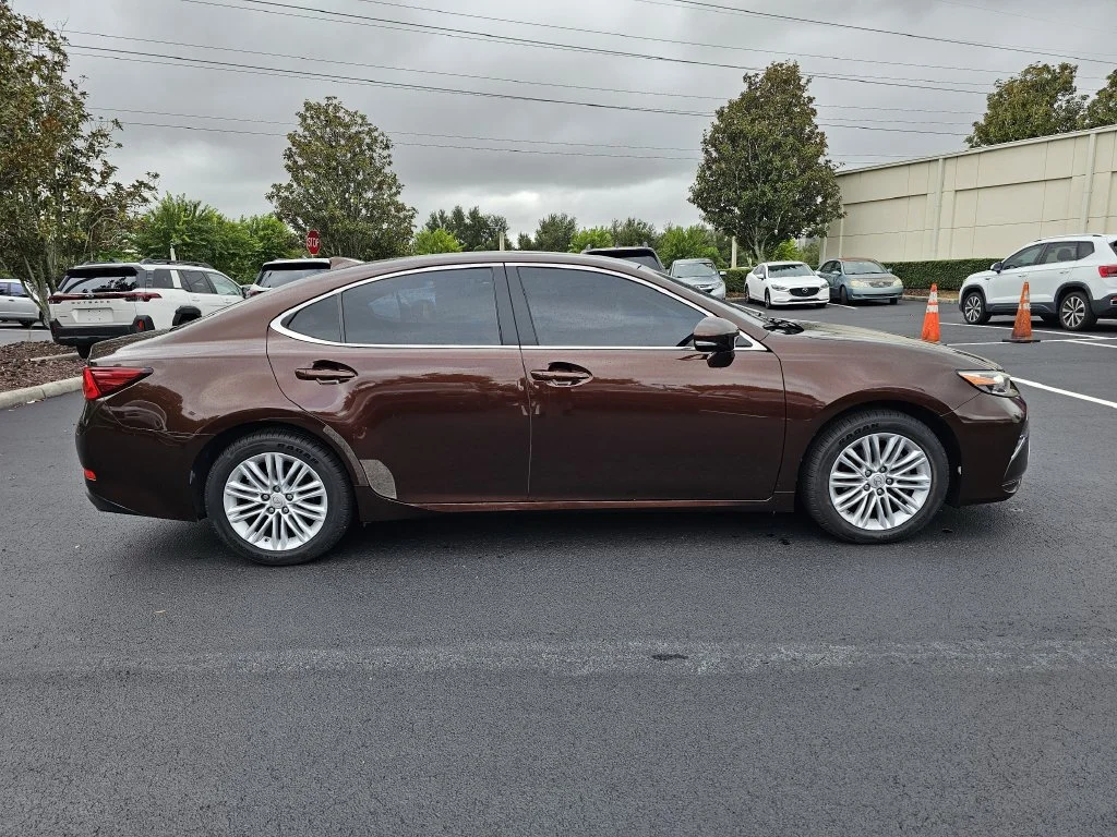 Used 2016 Brown Lexus 350 image 2