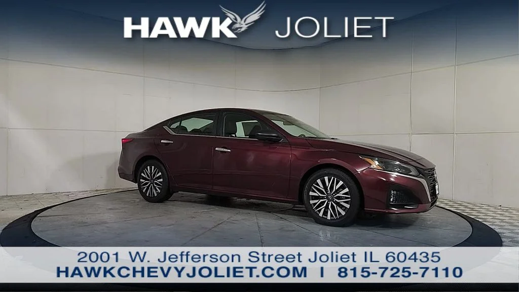 Used 2025 Red Nissan 2.5 SV image 10