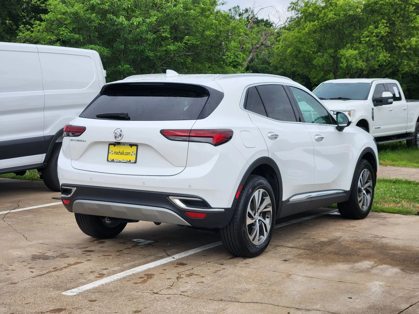 Used 2023 White Buick Essence image 6