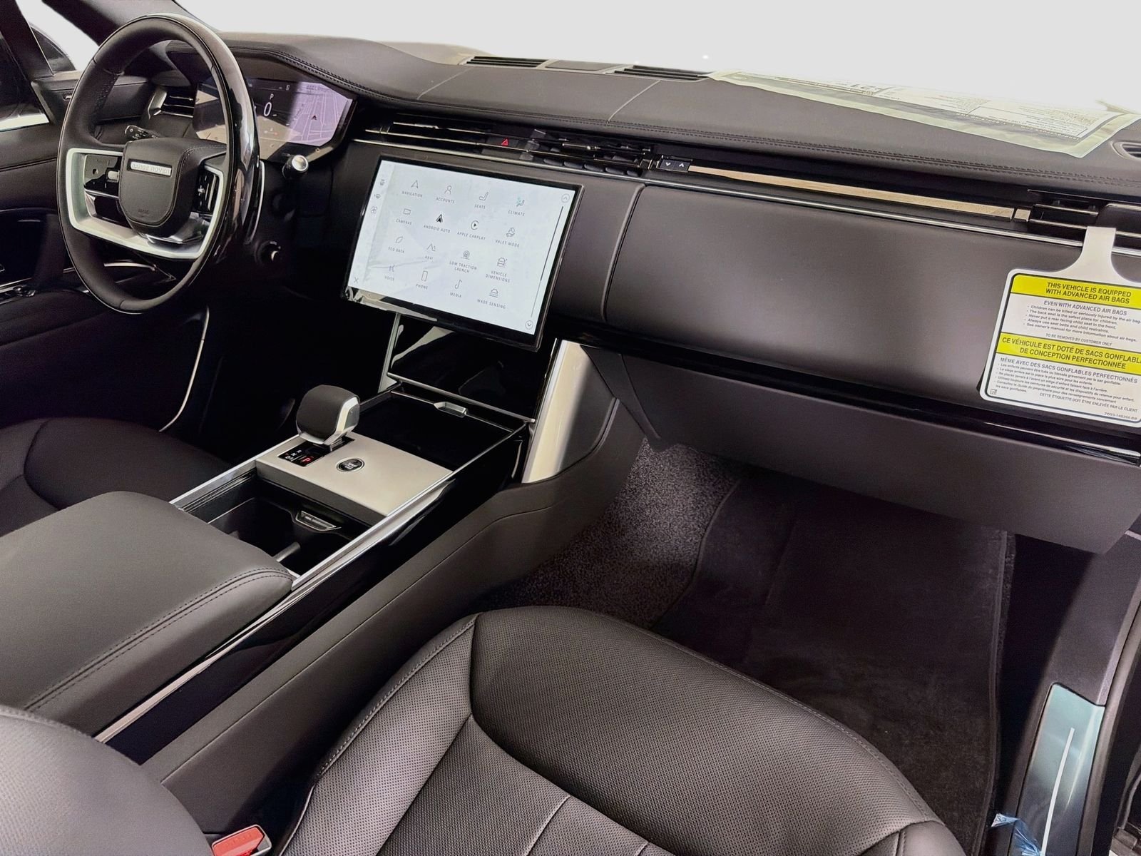 New 2026 Santorini Black LAND ROVER SE 7 Seats image 35