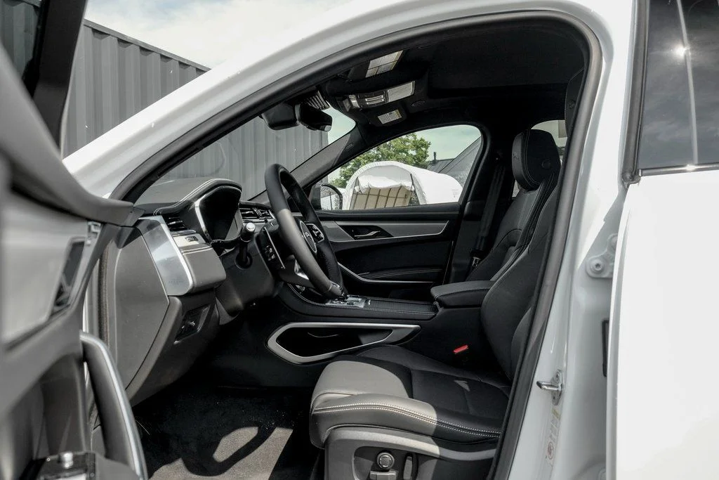 2026 Jaguar F-Pace R-Dynamic S - Photo 10