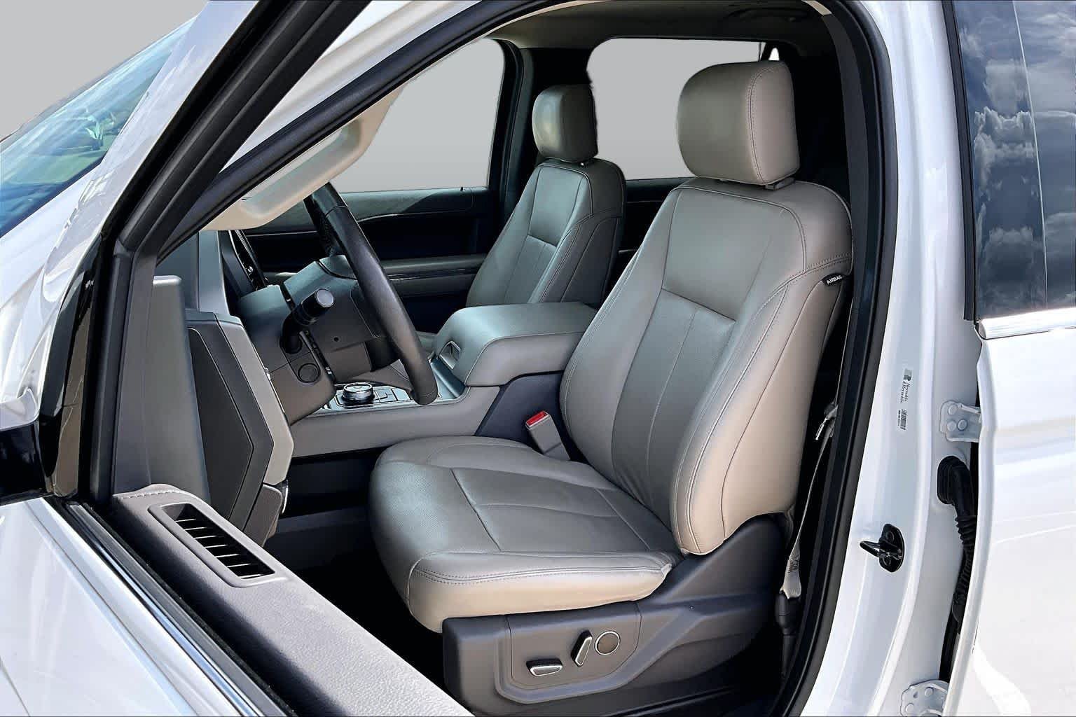 Used 2019 Oxford White Ford XLT image 8