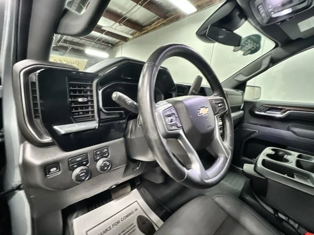 2025 Chevrolet Silverado 1500 LT - Photo 10