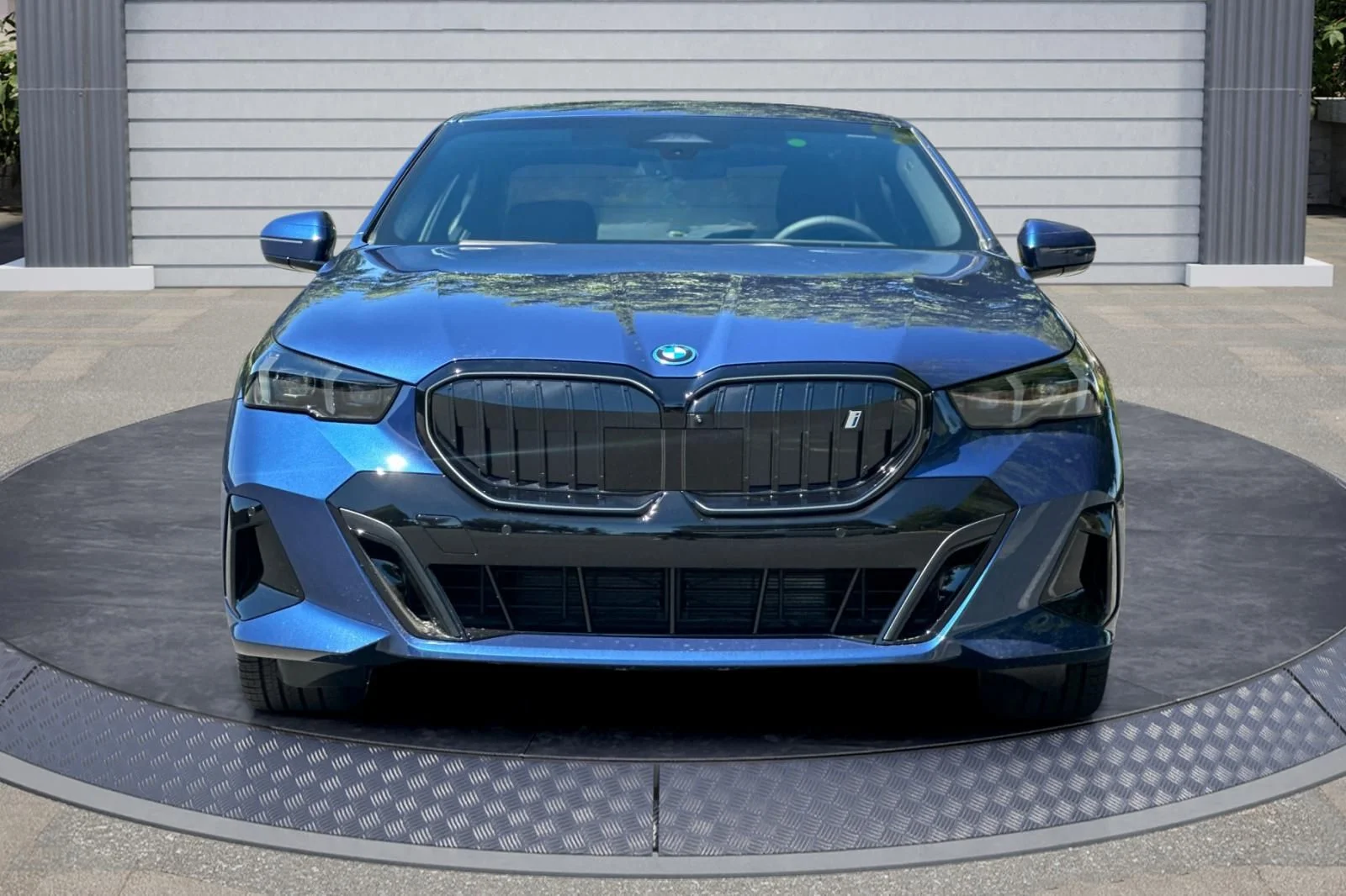 New 2027 Blue BMW eDrive40 image 2