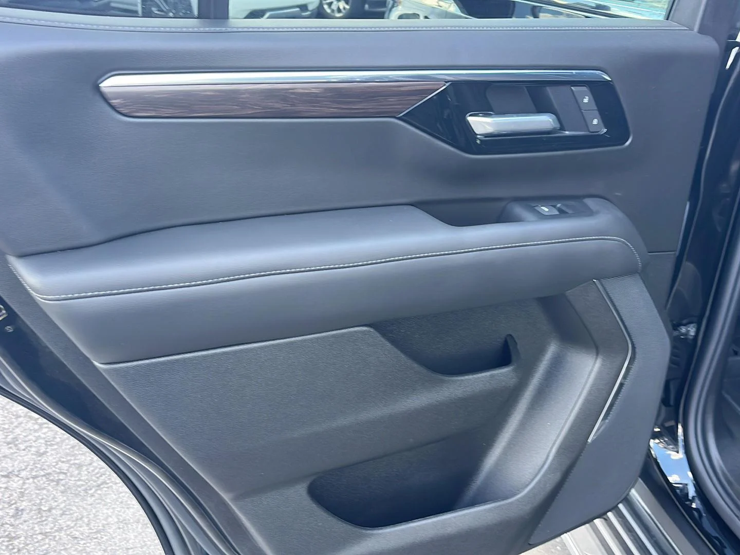 Used 2026 Black Chevrolet LS image 21