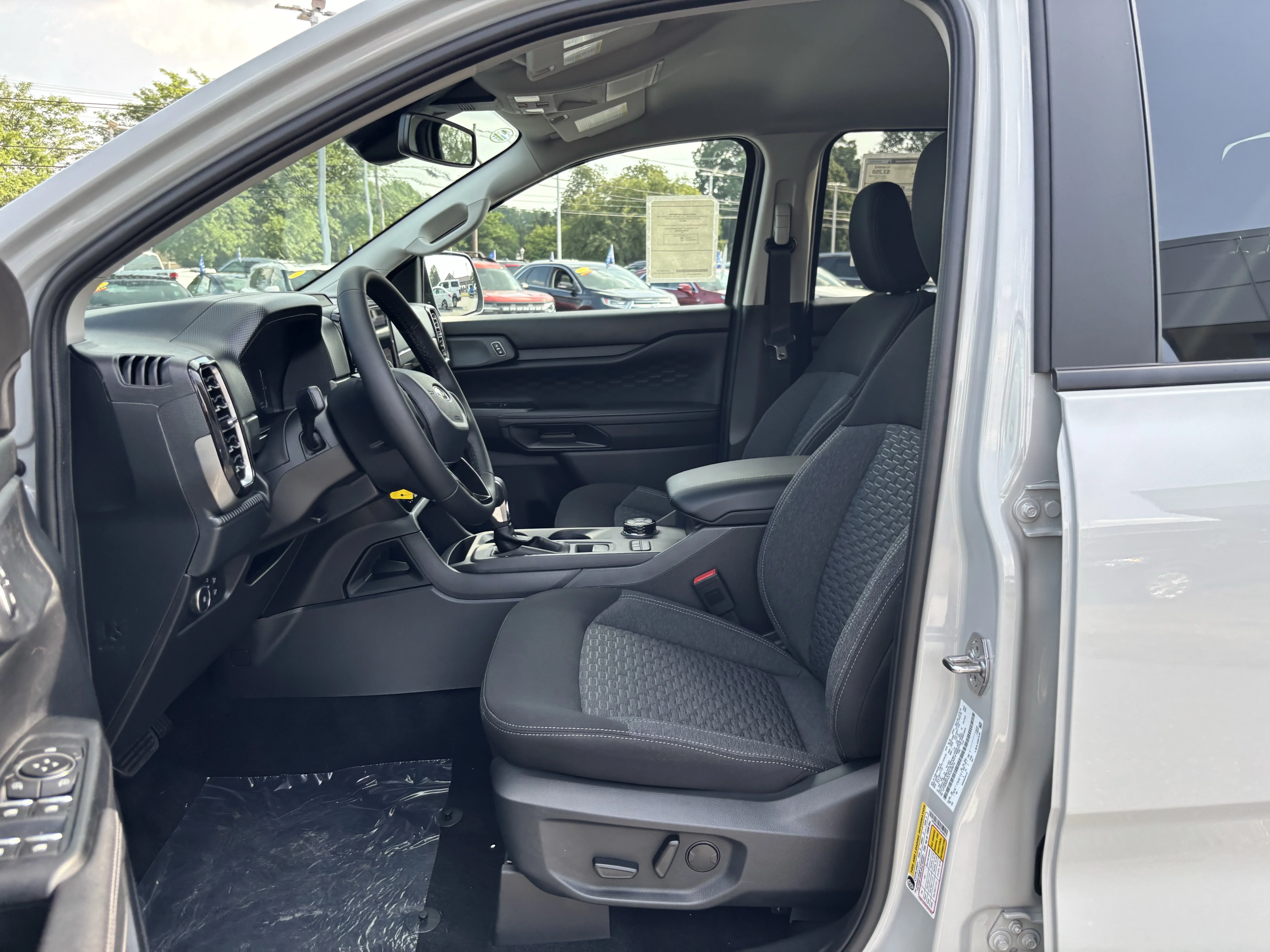 New 2026 Avalanche Ford XLT image 8