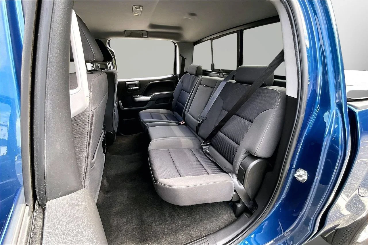 Certified Used 2018 Blue Chevrolet LT image 20
