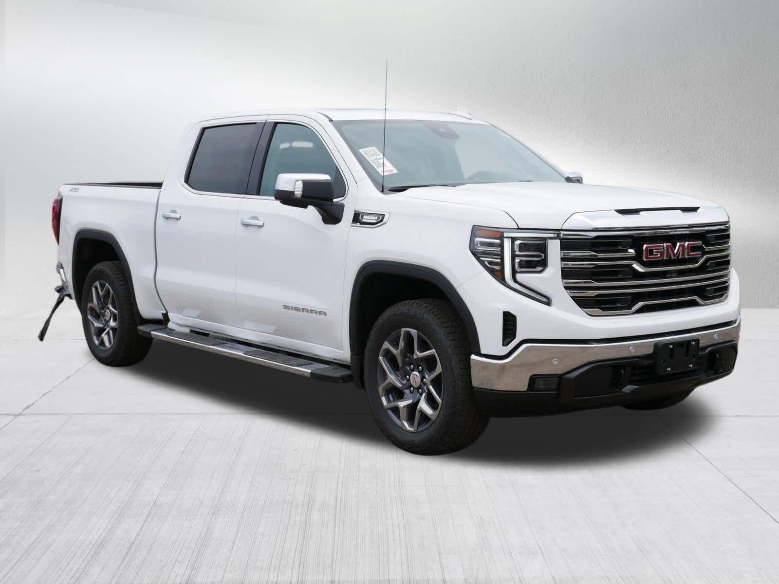 2026 GMC Sierra 1500 SLT - Photo 7