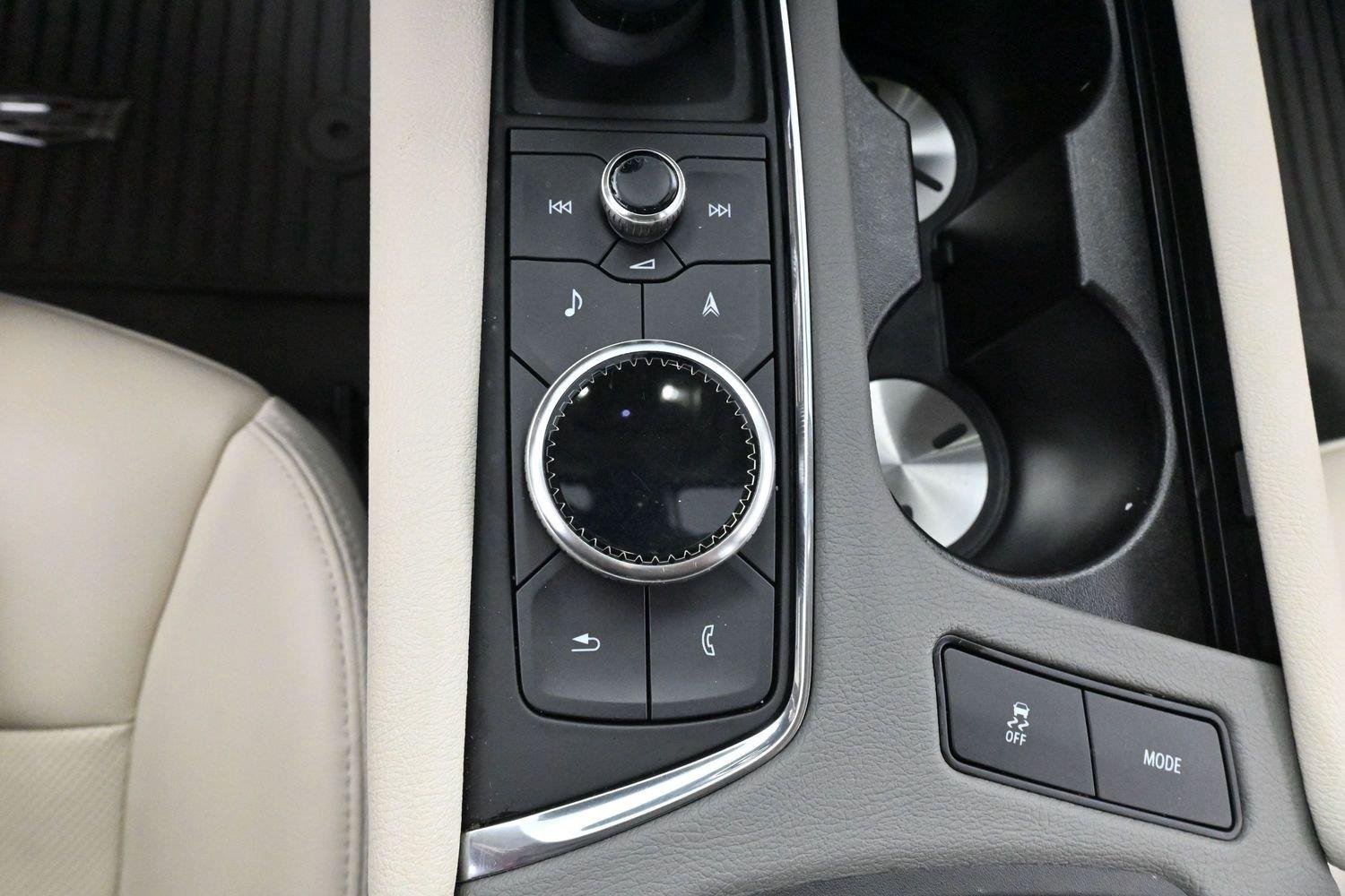 Used 2024 Crystal White Tricoat Cadillac Premium Luxury image 27