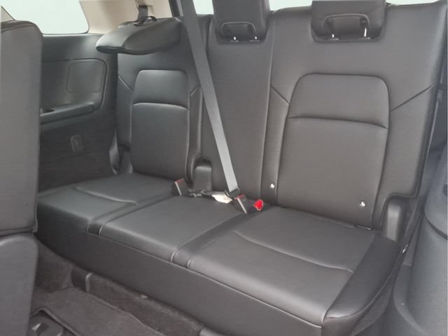 Used 2025  Nissan SL image 21
