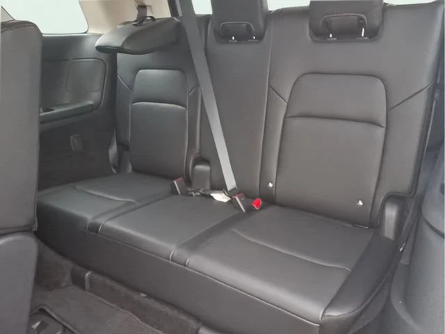 Used 2025  Nissan SL image 21