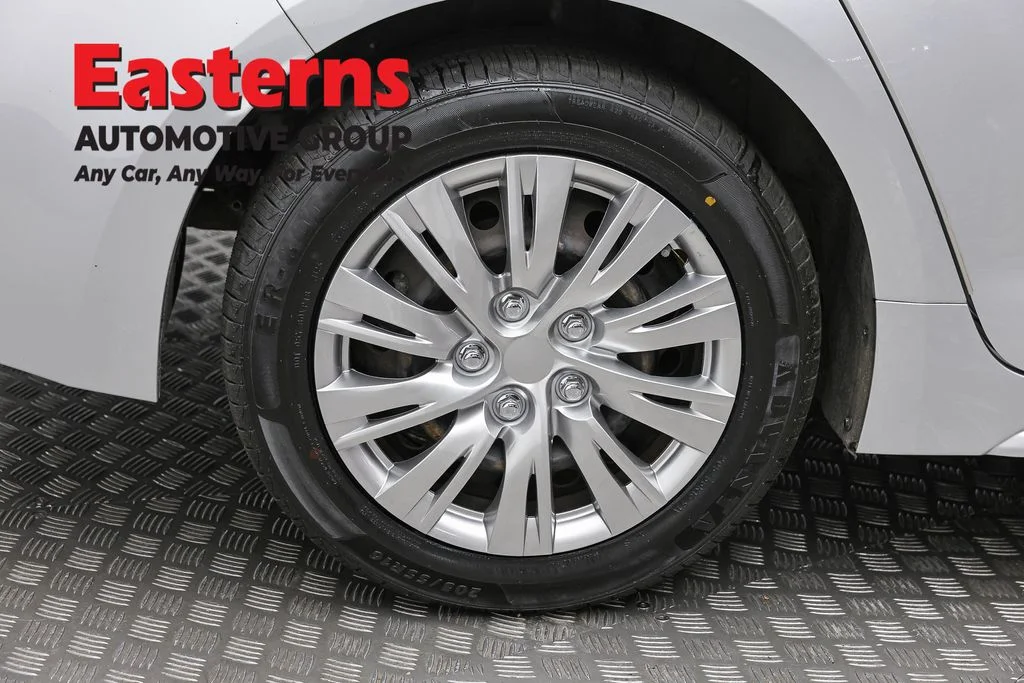 Used 2022 Silver Toyota LE image 29