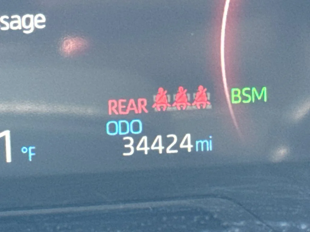Used 2025 Silver Toyota XLE image 18