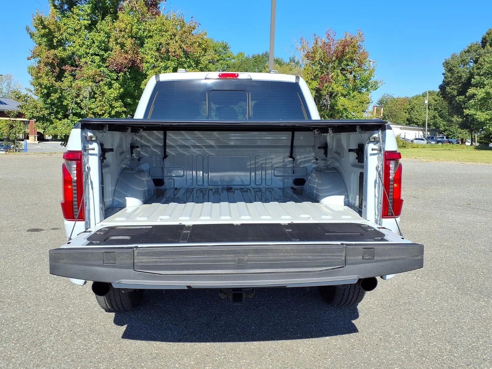 Used 2024 Avalanche Ford XLT image 33