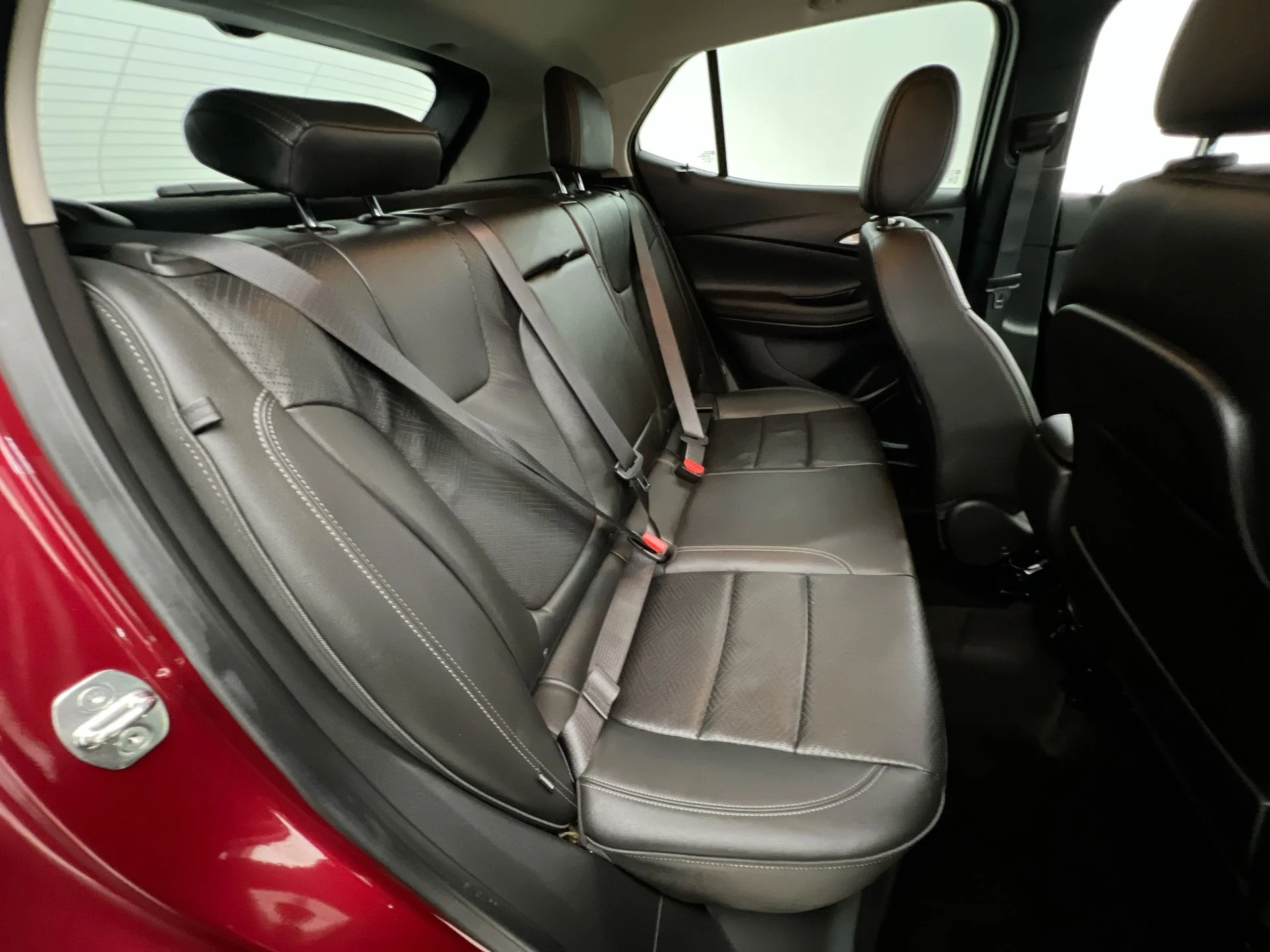 Used 2023 Red Buick Essence image 17