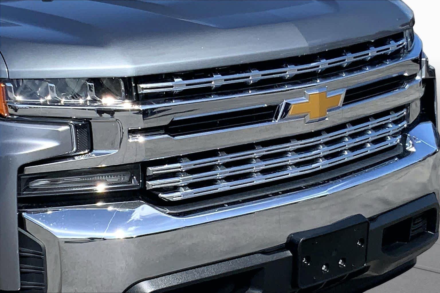 Used 2020 Satin Steel Metallic Chevrolet LT image 25