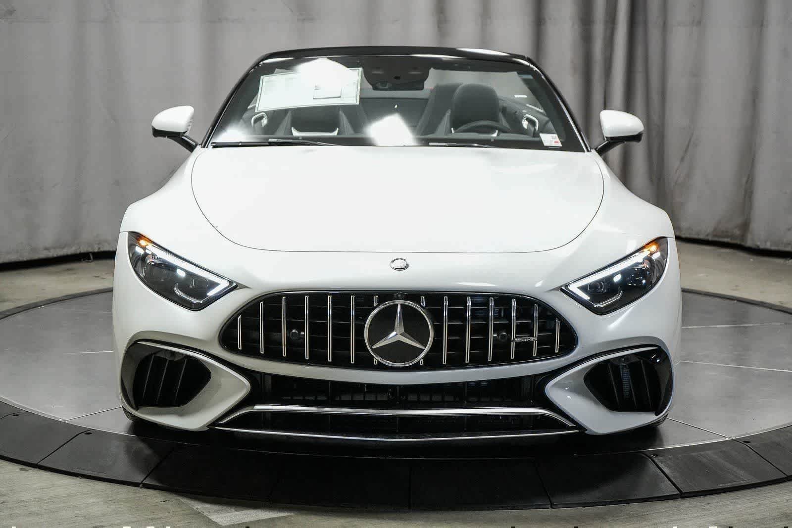 New 2025 MANUFAKTUR Moonlight White Metallic Mercedes-Benz AMG® SL 63 S E Performance Roadster image 54