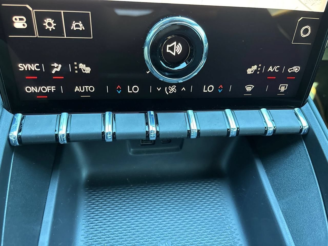 2026 GMC Terrain AT4 - Photo 8