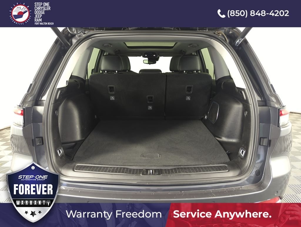 Used 2022 Gray Jeep Limited image 30