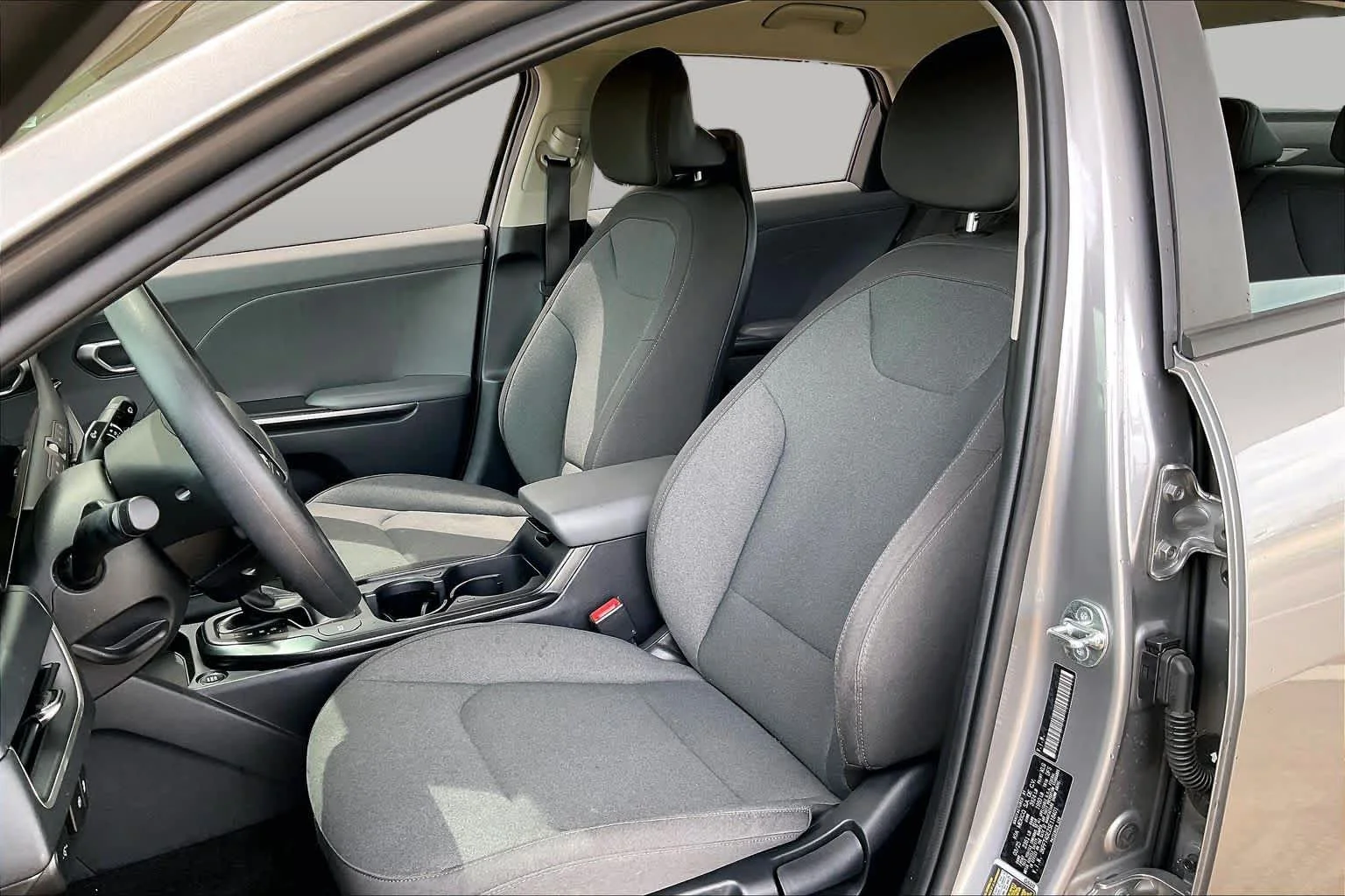 Used 2025 Steel Gray Kia LXS image 7